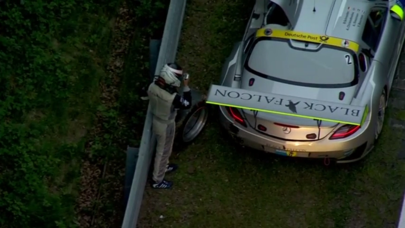 Illustration for article titled Black Falcon AMG N24 Driver Loses A Wheel, The Race, His Mind